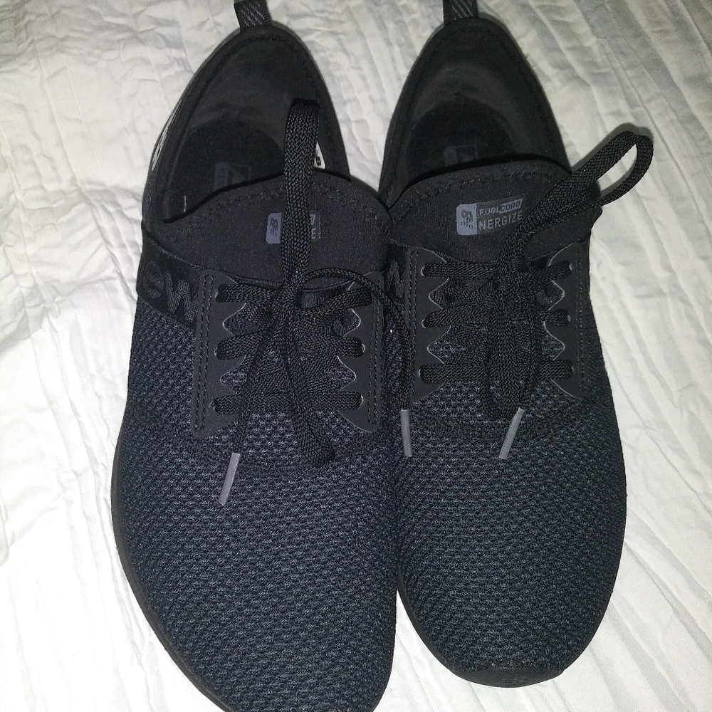 Women's New Balance Black Sneakers Size 9 1/2